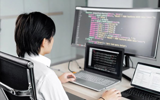 库尔勒 ,php声明和调用变量的符号是什么？